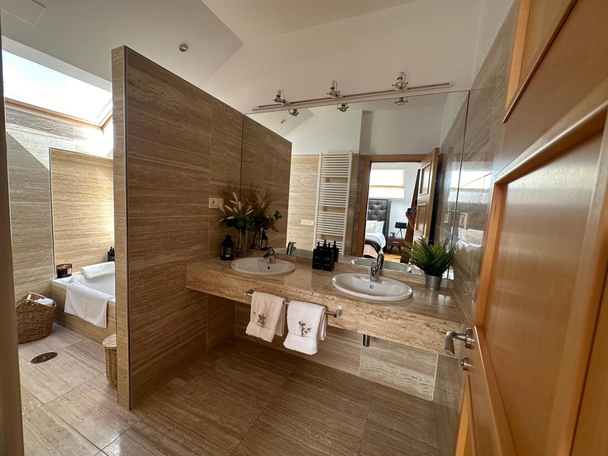 Bustos Home Apartamento 希洪 外观 照片